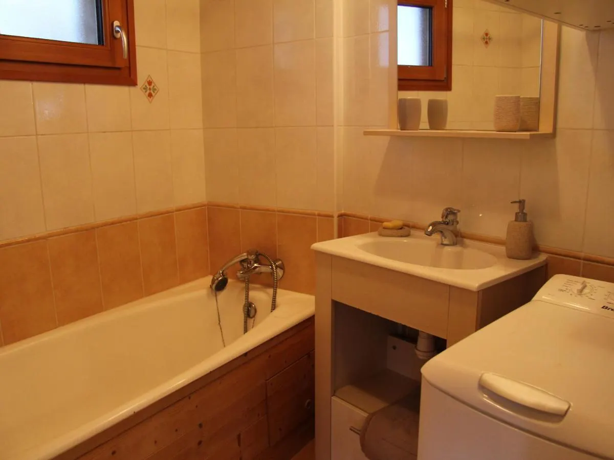 Appartement T2 Centre Village Avec Balcon & Cheminee, Proche Piscine Et Pistes - Fr-1-459-72 لا كلوساز